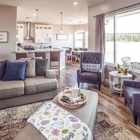 Vistas Bonitas Home With Patio 7 Mi To Snowbowl! フラッグスタッフ エクステリア 写真